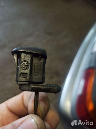 Форуснка омывателя е39 оригинальная с подогревом