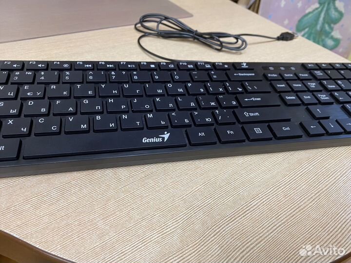 Клавиатура Genius SlimStar 126