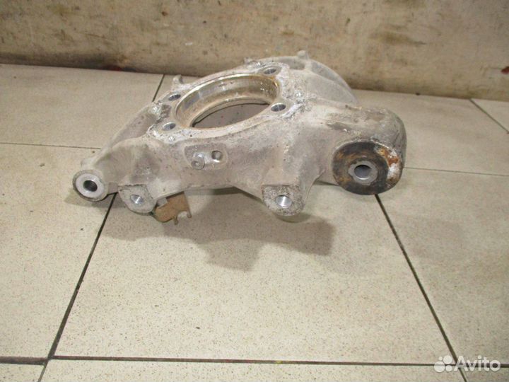 Кулак поворотный задний левый VW Touareg 2 (7P)