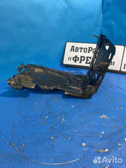 Полка аккумулятора renault symbol