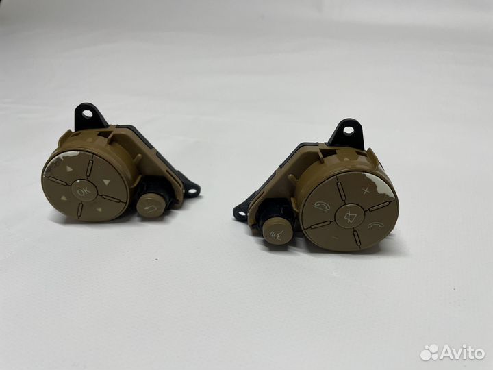 Оригинальные бежевые кнопки руля MB w204