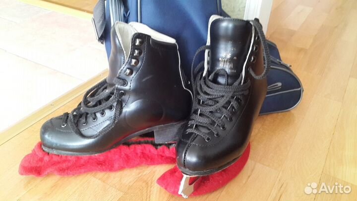Продам коньки для мальчика размер 34 EU