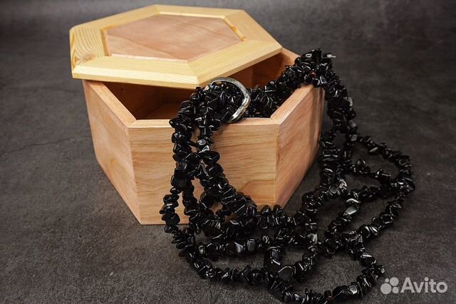 Натур камни черный агат, гранат, самоцветы СССР