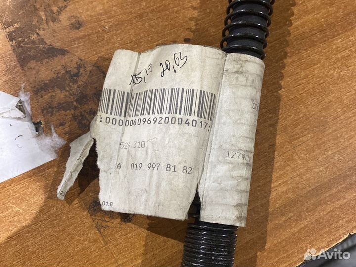 Шланг охлаждения кпп Mercedes E-Класс