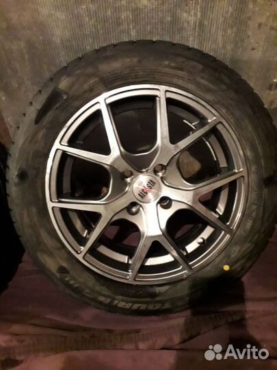 Покрышки Dunlop на дисках (колёса) 4 шт