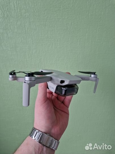 Квадрокоптер Dji mavic mini se