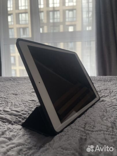 Чехол на iPad 10 2