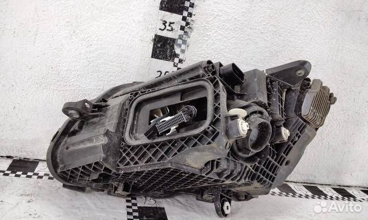 Фара правая Mercedes-Benz C-Class