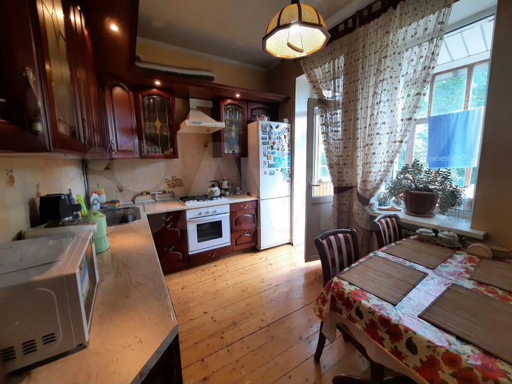 4-к. квартира, 92,9 м², 4/4 эт.