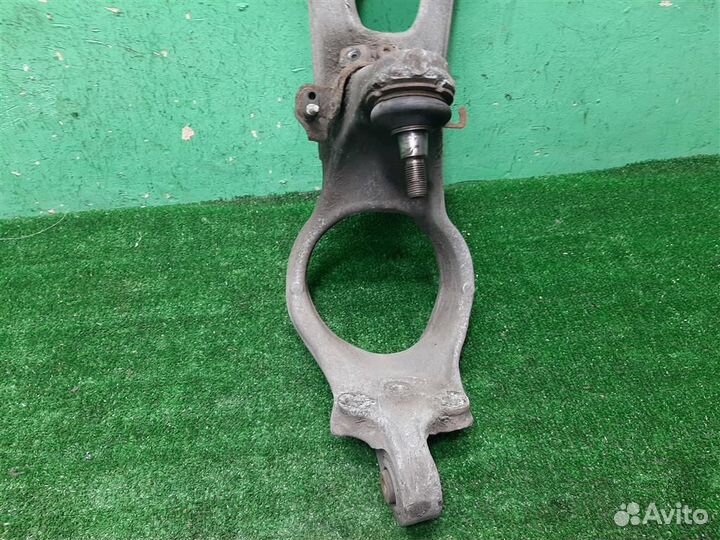 Опора переднего поворотного кулака Peugeot 407 (6