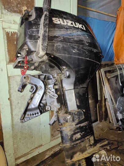 Лодочный мотор Suzuki 40