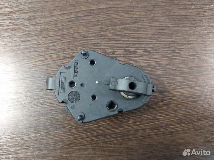 Моторчик заслонки печки Bmw 525I E60 N52B25AF 2006