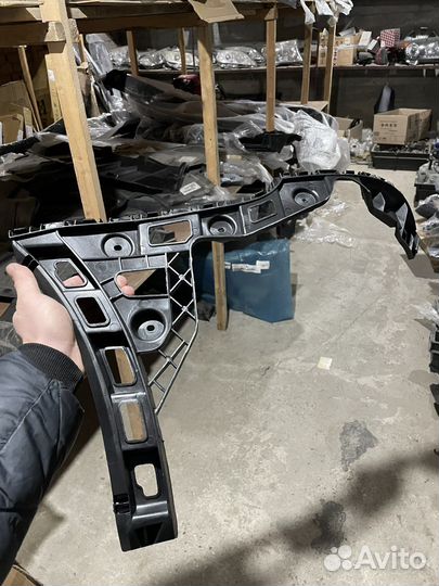 Крепление заднего бампера Фольксваген поло