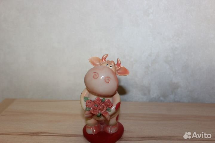 Фигурка декоративная