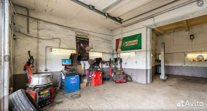 Шиномонтажник