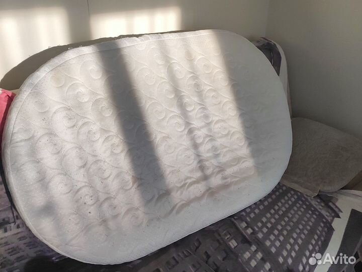 Матрас овальный на детскую кроватку