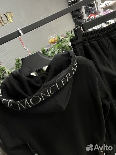 Спортывный костюм moncler