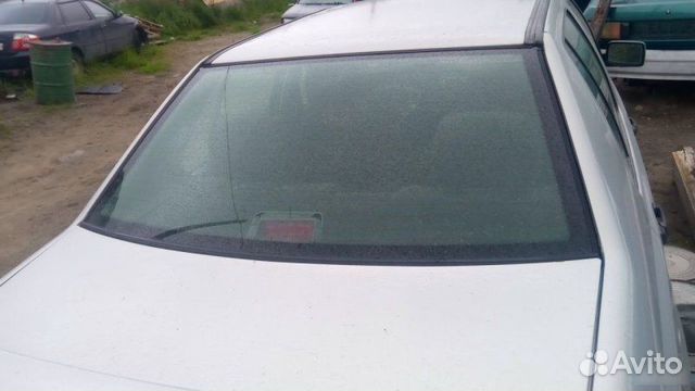 Стекло заднее Volkswagen Vento 1992