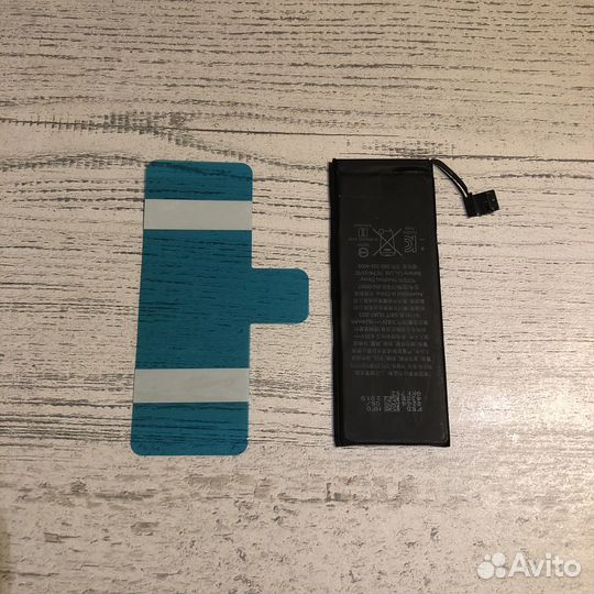 Аккумуляторы от iPhone X и SE 2016