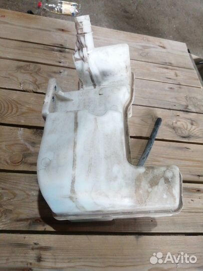 Бачок омывателя Volkswagen Jetta седан 1.6 clra