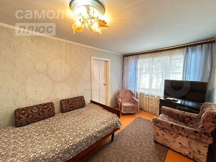 3-к. квартира, 40,7 м², 1/4 эт.