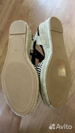 Босоножки 39