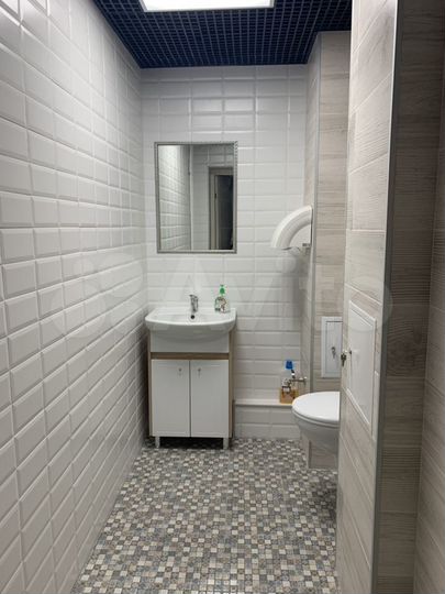 Торговая площадь, 80 м²