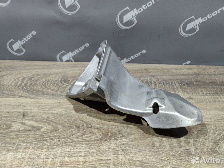 Кронштейн двигателя правый Bmw 320I E90 N46B20BD