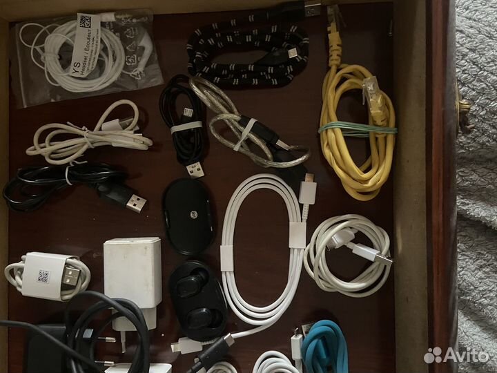 Зарядные блоки, провода