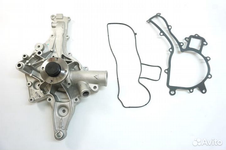 Водяной насос Mercedes-Benz помпа