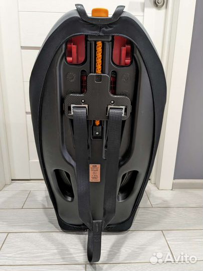 Автокресло Chicco серое