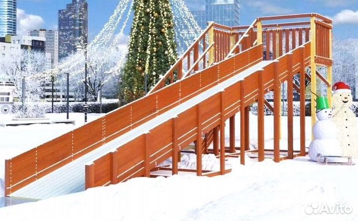 Зимняя деревянная горка 