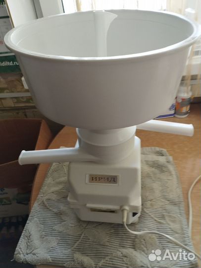 Сепаратор для молока электрический б/у