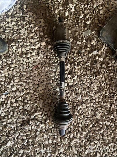 Привод левый ат Volkswagen jetta 5