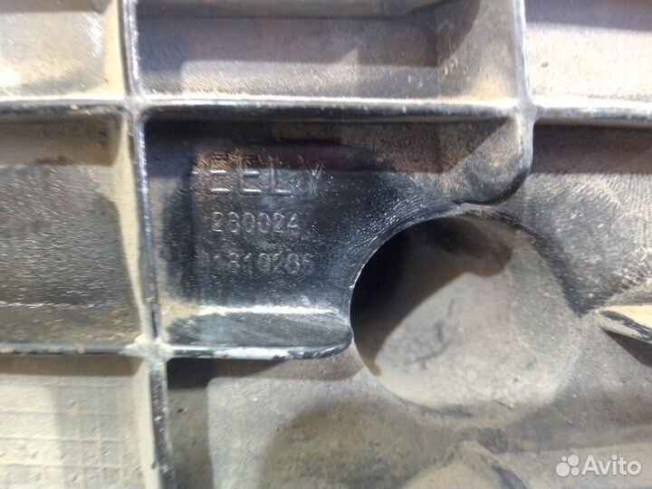 Кронштейн переднего бампера левый