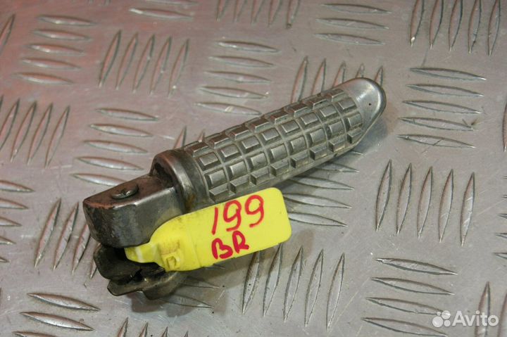 Подножка пассажира правая Kawasaki ZZR250