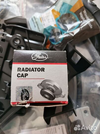 Крышка расширительного бачка Opel Astra J