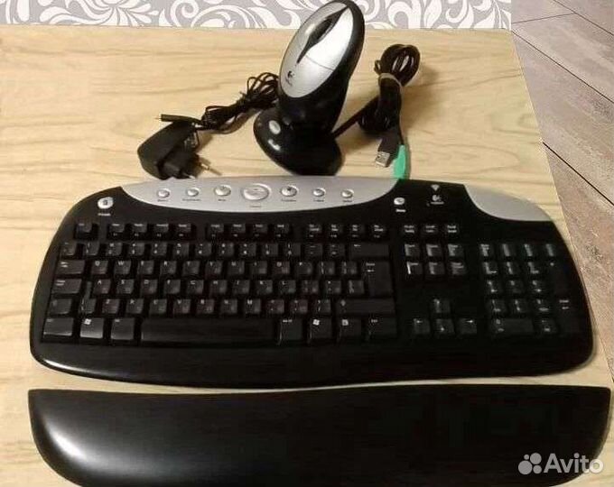 Комплект клавиатура и мышь Logitech (на запчасти)