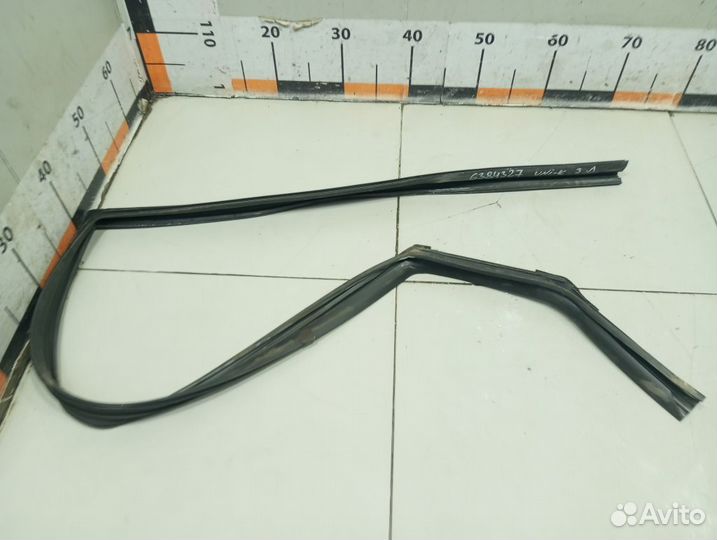 Уплотнитель стекла двери Changan Uni-K