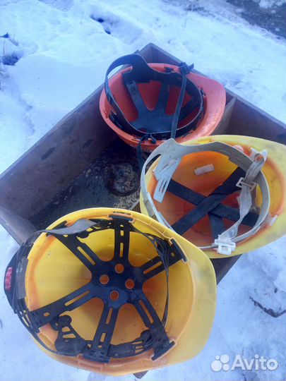 Каска строительная бу