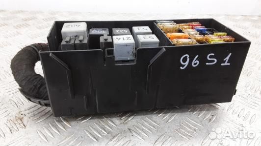 Блок предохранителей volkswagen phaeton 1 (96S01M1