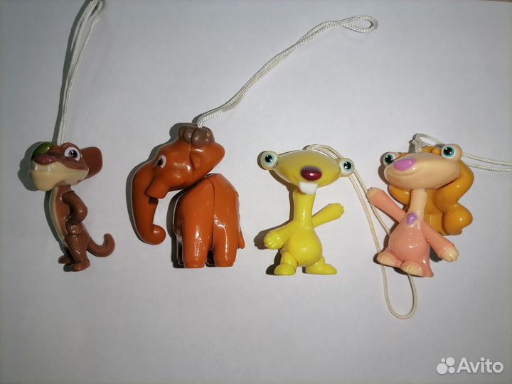 Игрушки из киндеров