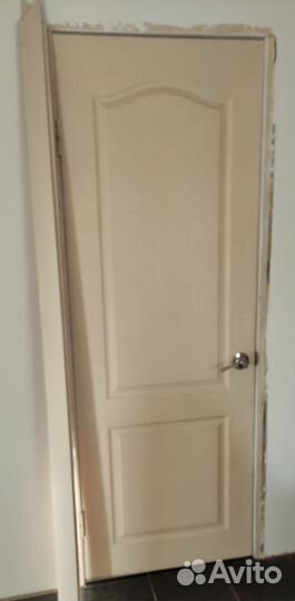 Межкомнатные двери бу с коробкой и ручками