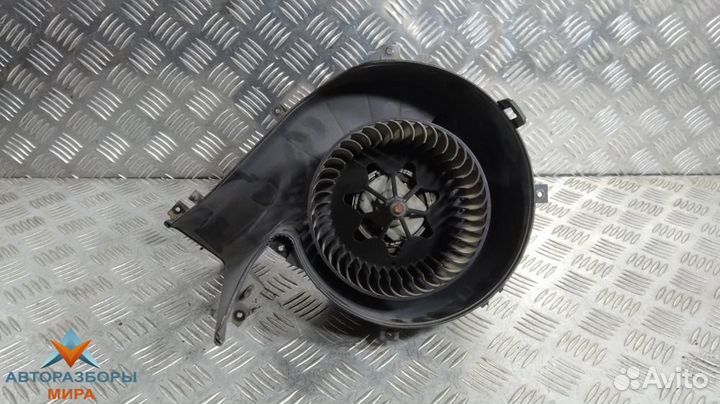 Моторчик печки Opel Vectra C 2004 985852T