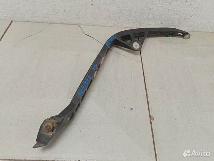 Направляющая бампера заднего