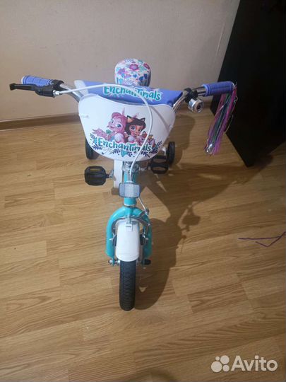 Детский велосипед четырехколесный