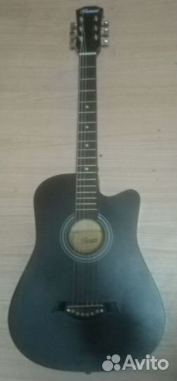 Акустическая гитара