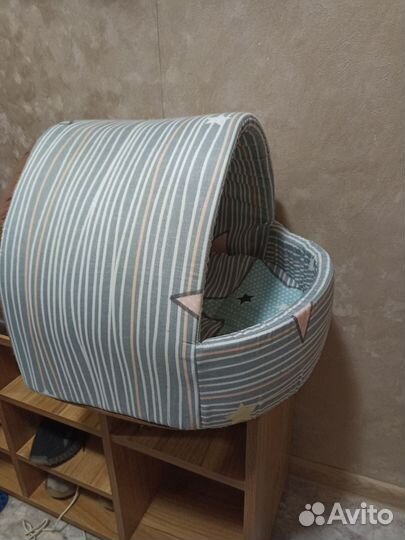 Лежанка для кошек