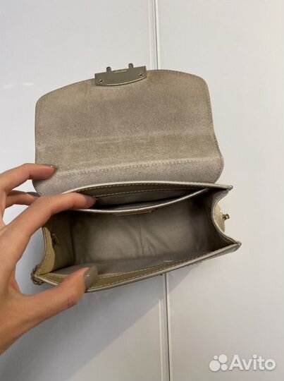 Сумка furla metropolis женская золотая натуральная