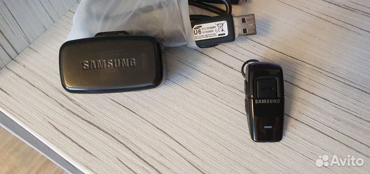 Samsung блютуз гарнитура